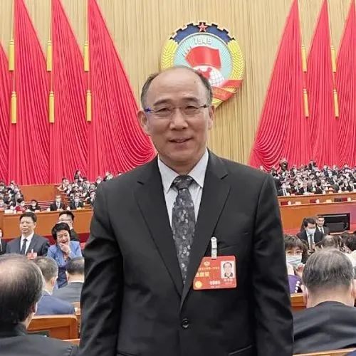 全國政協(xié)委員，中國廣播藝術(shù)團團長劉學俊.jpg